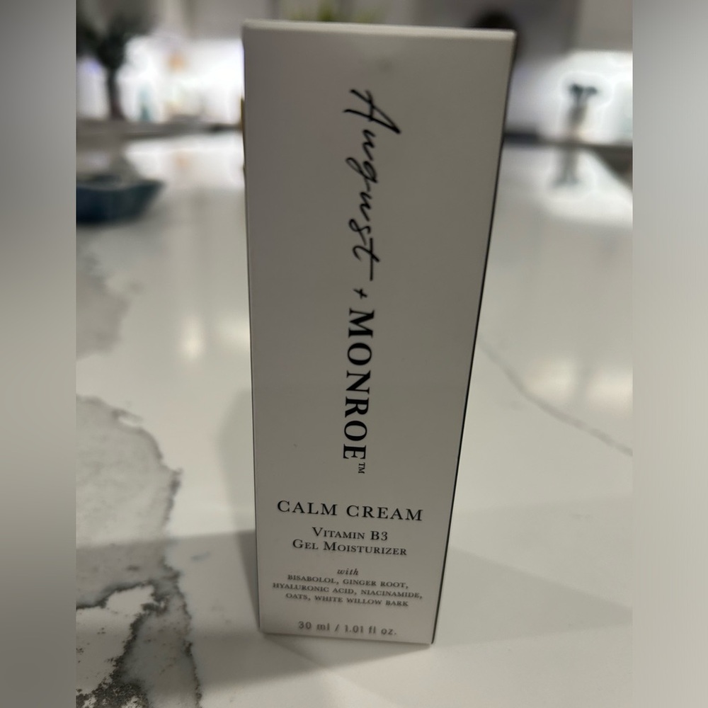 New August + Monroe Calm Cream Gel Moisturizer Vitamin B3